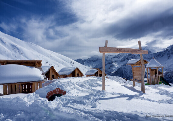 Parco giochi Passo Tonale Villaggio delle Marmotte Trentino - Struttura multitorre in robinia  - Holzhof